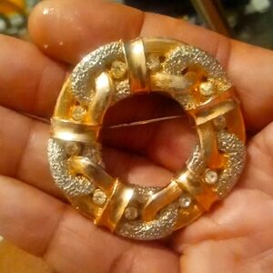 Women gold scarf ring